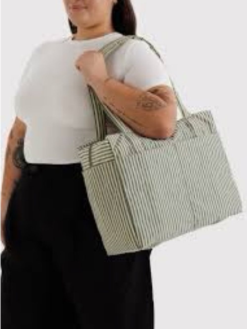 BAGGU Small Cloud Carry-On (Sage Stripe - Out of stock) - Picture 7 of 7